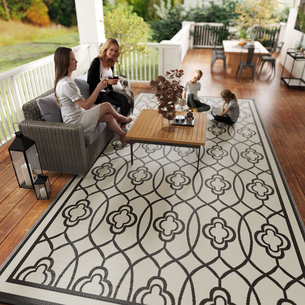 Outsunny Reversible Outdoor Rug, 9' x 18' Waterproof Plastic Straw Floor Mat, Portable RV Camping Carpet, Large Floor Mat for Backyard, Deck, Picnic, Beach, Black & White Lantern