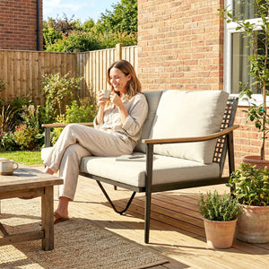 2 Seater Rattan Sofa, Outdoor Garden Sofa with Wood-Effect Armrests, PE Rattan Garden Furniture with Cushions, Steel Frame for Porch, Patio, Balcony, Khaki