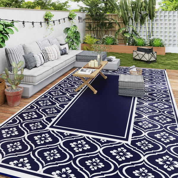 Outsunny Reversible Outdoor Rug, 9' x 18' Waterproof Plastic Straw Floor Mat, Portable RV Camping Carpet, Large Floor Mat for Backyard, Deck, Picnic, Beach, Blue & White Gourd Border