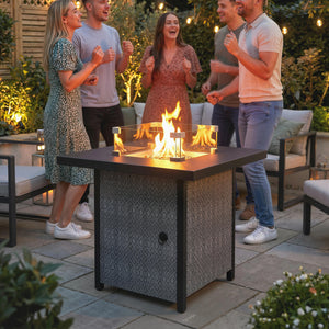 Propane Gas Fire Pit Table for Garden, 11.7 KW Smokeless Firepit Outdoor Heater with Wind Guard, Glass Rocks, Lid, Diamond Pattern Sides, Outdoor Garden Dining Table, 71 x 71 x 63cm, Black
