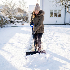 2-in-1 Snow Shovel and Ice Scraper, 22" Heavy Duty Snow Pusher with Metal Wear Strip, Detachable Ergonomic Handle for Driveway, Sidewalk, Camping, Outdoor Use, Black