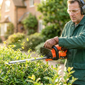 20" Cordless Hedge Trimmer, 18V Electric Hedge Cutter with 51cm Dual Action Blade, 2000mAh Battery and Charger for Garden Branches, Shrubs, Twigs, Orange