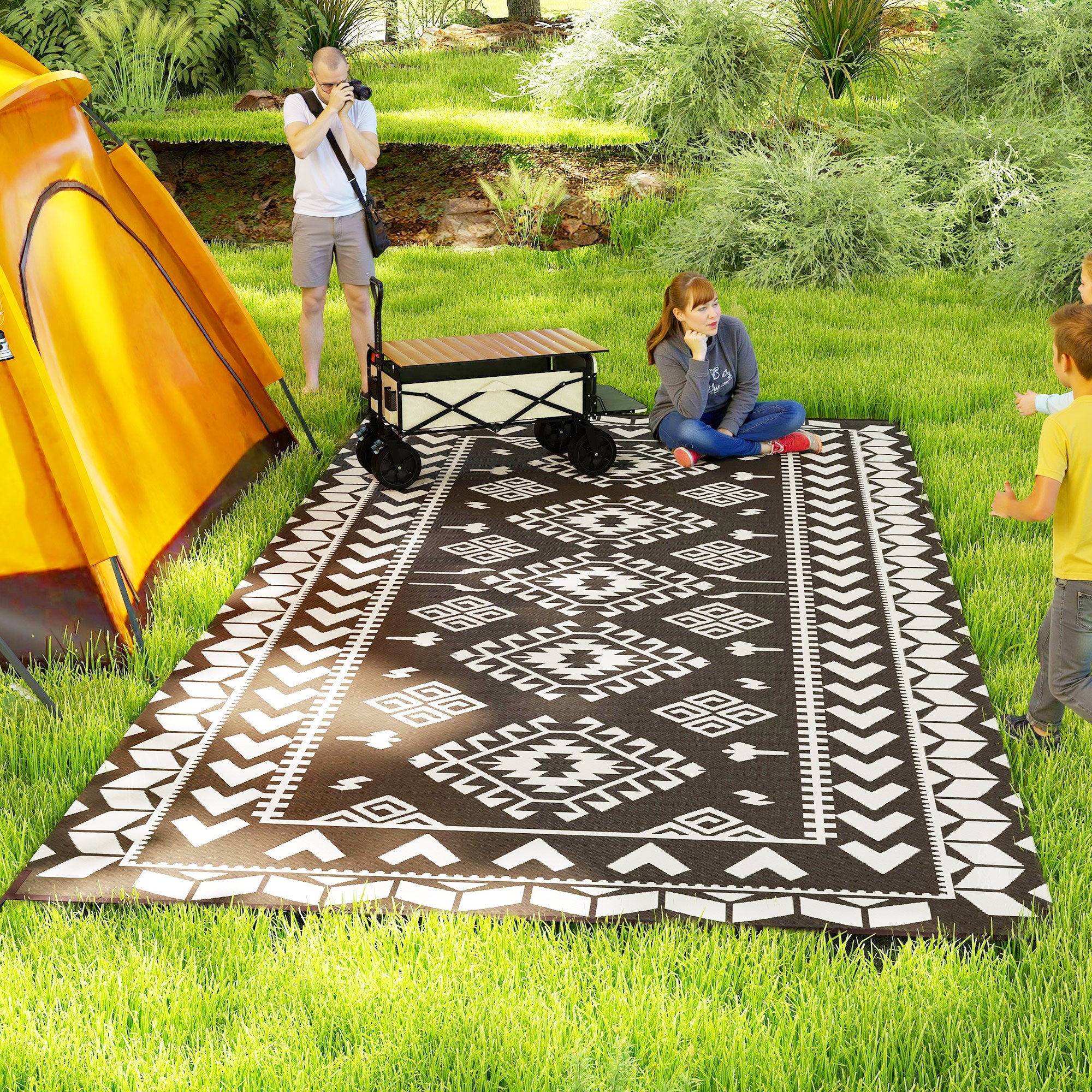 floor mat tent Outsunny Reversible Outdoor Rug, Waterproof Plastic Straw with Carry Bag, 9' x 18', Black & White Rhombus Patchwork