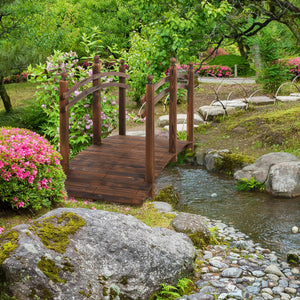 Outsunny 7.5' Wooden Arch Garden Bridge, Safety Rails for Backyard Ponds, Creeks, Streams, Carbonized