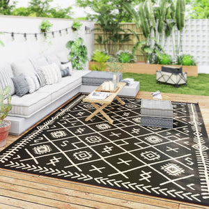 Outsunny Reversible Outdoor Rug, 9' x 12' Waterproof Plastic Straw Floor Mat, Portable RV Camping Carpet, Large Floor Mat for Backyard, Deck, Picnic, Beach, Black & Beige Rhombus