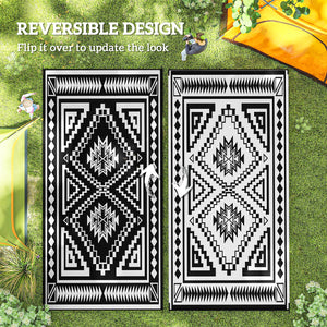 Outsunny Reversible Outdoor Rug, 9' x 18' Waterproof Plastic Straw Floor Mat, Portable RV Camping Carpet, Large Floor Mat for Backyard, Deck, Picnic, Beach, Black & White Square Patchwork